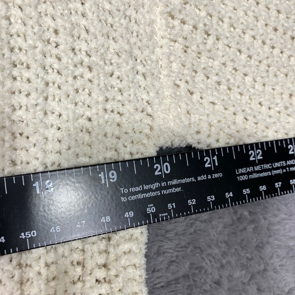 Moral Fiber Women’s Cream Cable Knit Turtleneck Sweater Size M Polyester Chunky - Picture 3 of 8